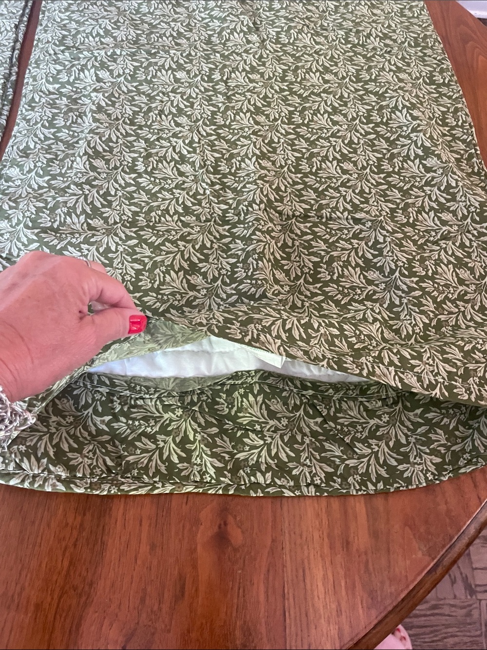 King size pillow shams- new! - Picture 3 of 8